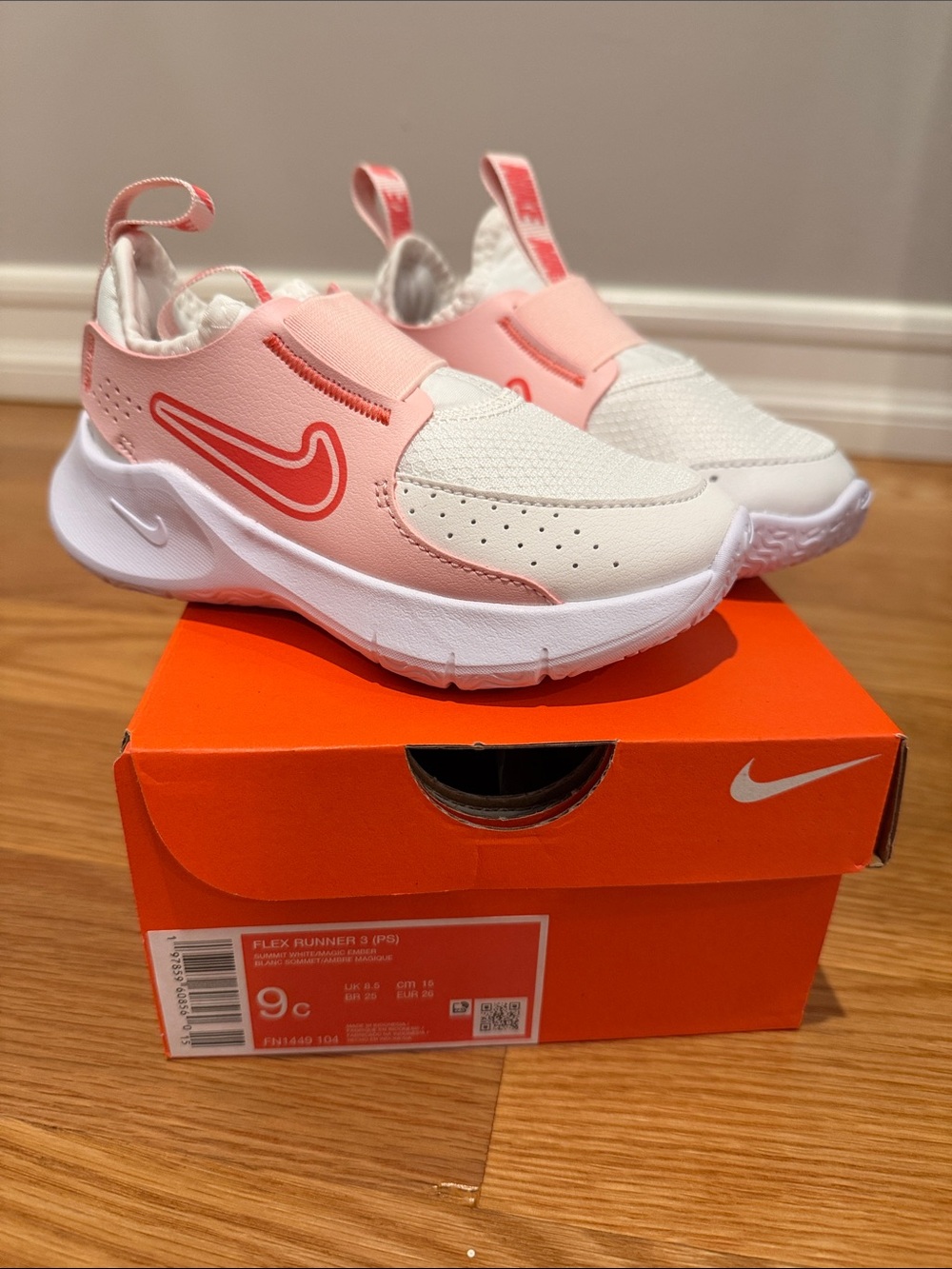 Nike Flex Runner 3 Little Kids Slip-On Sneakers in Pink and White